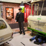 Daneben hat die Essener Straßenbahn eine Panne.