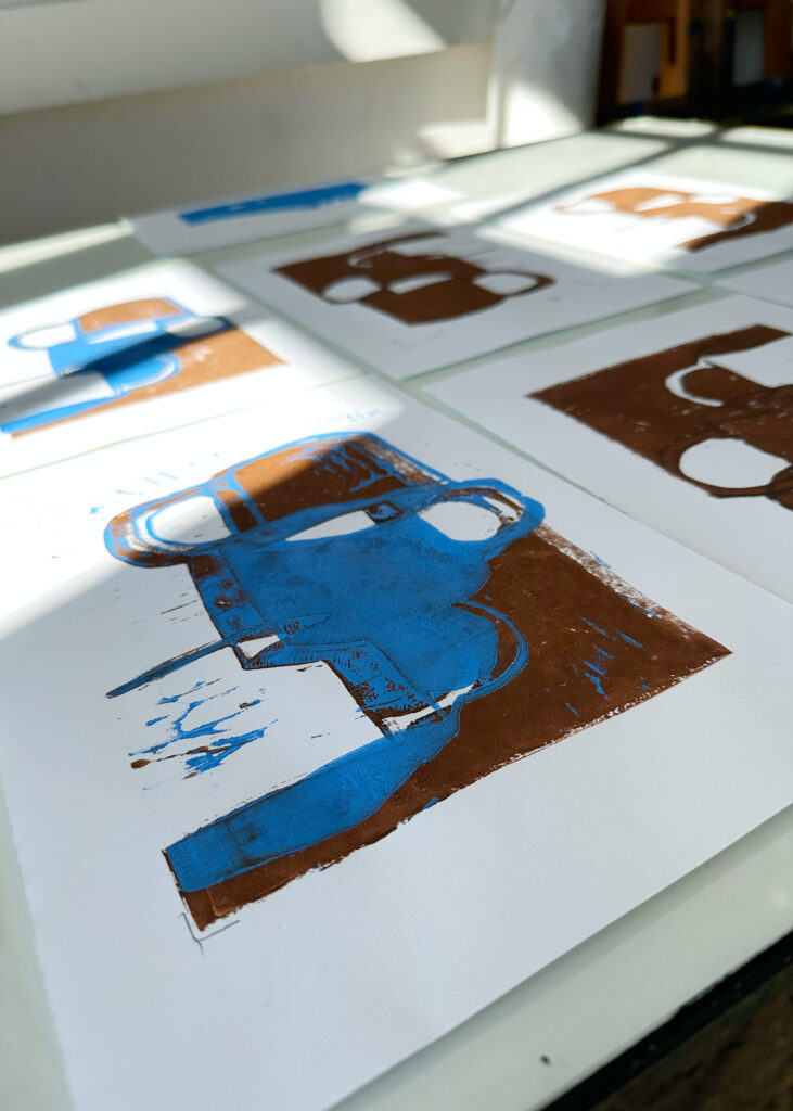 Zweiter Farbdruck in deckendem Hellblau von Bianca.