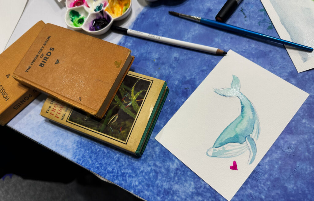 Postkarten bemalen mit den Produkten von Winsor and Newton – natürlich wurde es bei mir ein Wal.